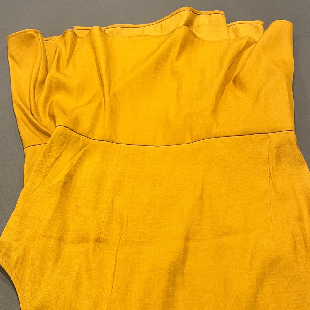 Banana Republic Yellow Sleeveless Wrap Top - Picture 14 of 16